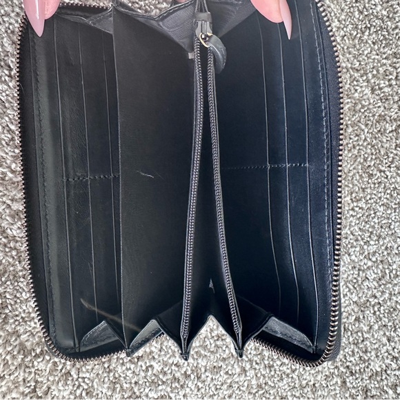 Perfect condition, Gucci pearl Maramont wallet. 
*** matching purse also listed - Picture 3 of 6